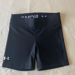 Under Armour Black w/white logos Women's athletic/Bike Shorts, sz-Sm